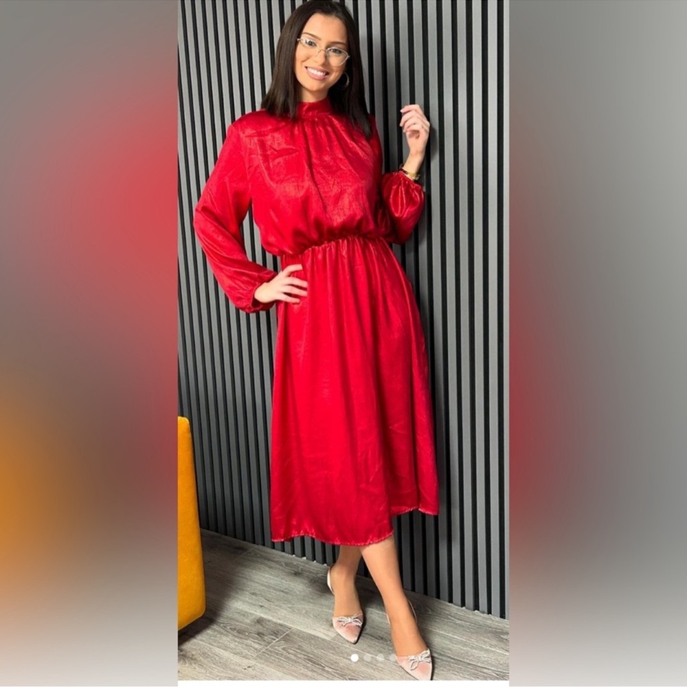 Vintage 1970s Dress, Midi Length, Tie Collar & Long Sleeves,Deep Red/Burgundy M
